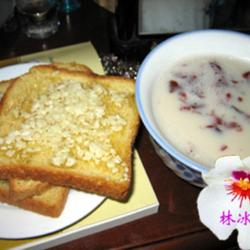 蒜茸烤面包的做法[图]