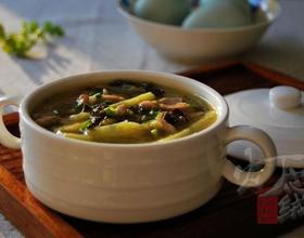 肉丝雪里蕻土豆汤