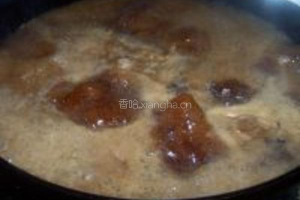 猪脚炖黄豆的做法图解11