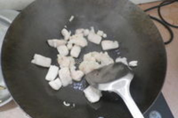 猪油渣抄黄豆芽的做法图解2