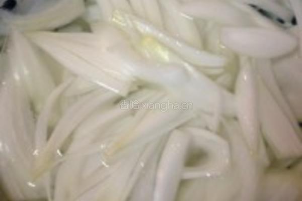 洋葱爆羊肉的做法图解2