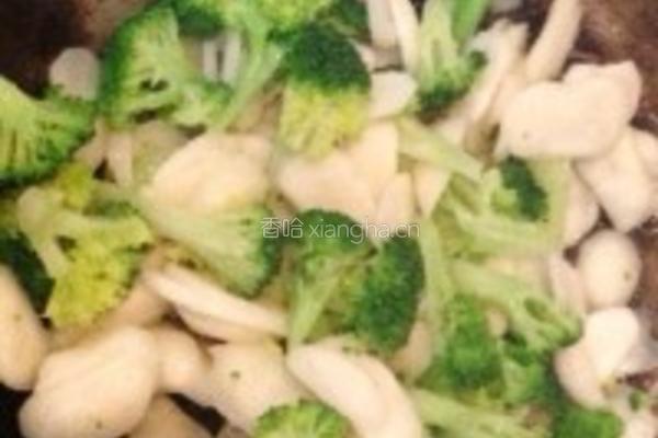 清热润肺西兰花炒荸荠的做法图解3