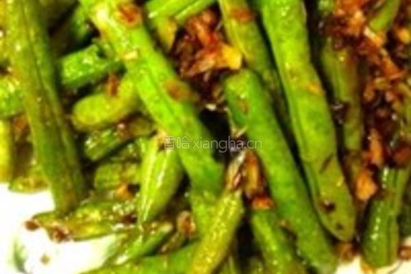 橄榄菜肉末四季豆的做法图解1