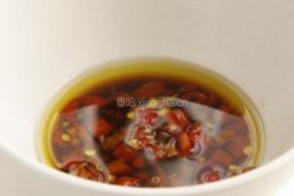 橄榄油剁椒拌豆腐的做法图解1