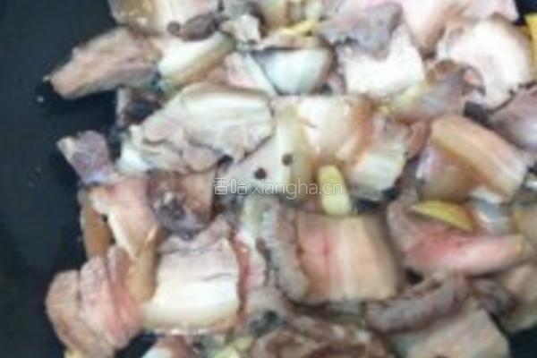 回锅肉（甜椒版）的做法图解2