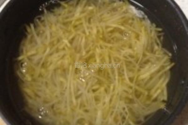 肉末榨菜丝的做法图解1