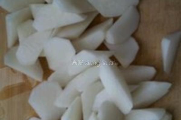 竹荪大骨萝卜汤的做法图解2