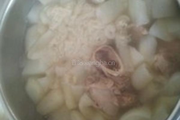 竹荪大骨萝卜汤的做法图解9