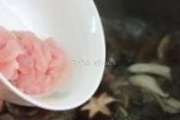 鲜菇猪红汤的做法图解8