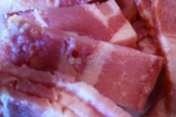 培根炒黄豆芽蒜苗的做法图解1