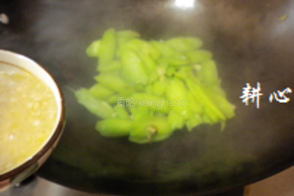 鸡汁炒芥蓝头的做法图解8