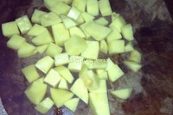 土豆芸豆炖排骨的做法图解3