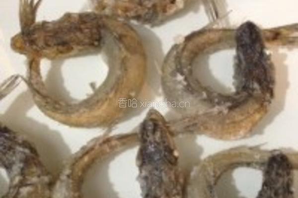 炸小鳕鱼的做法图解6