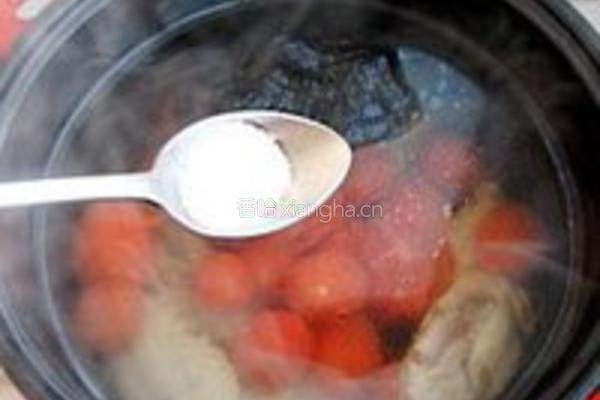 灵芝鸡翅番茄汤的做法图解6