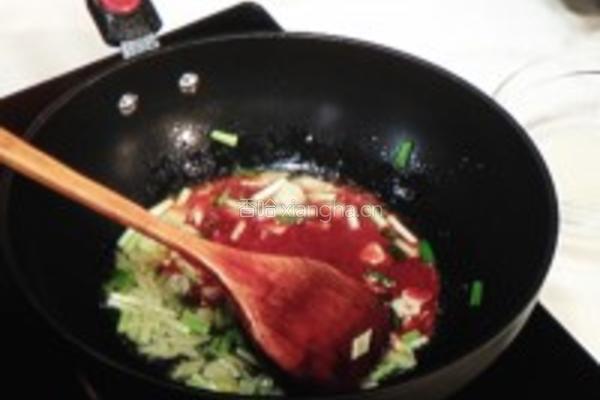芹菜墨鱼丝的做法图解3