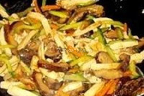 冬菇炒豆腐干的做法图解11