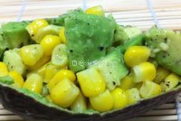 牛油果玉米沙拉的做法图解2