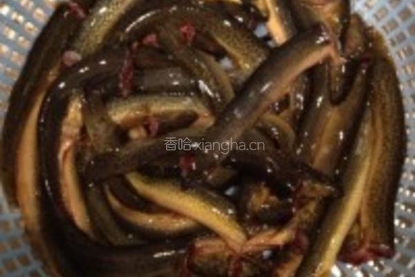 红烧泥鳅的做法图解1