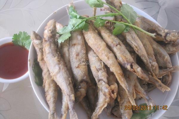 酥炸多春鱼