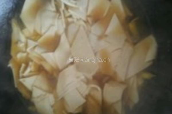 小米椒水煮百叶的做法图解2