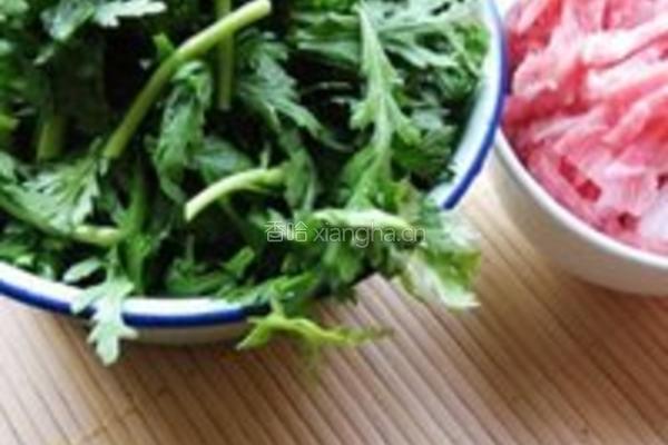 蒜蓉炒茼蒿的做法图解1
