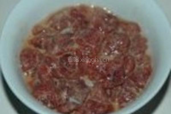 榨菜干子牛肉丁的做法图解1