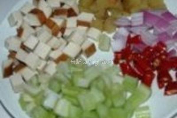 榨菜干子牛肉丁的做法图解2