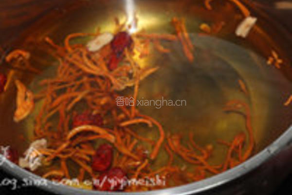 虫草花浸乳鸽的做法图解1