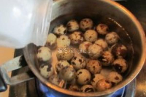 口蘑鹌鹑蛋烧肉的做法图解1