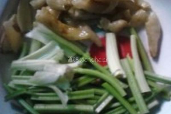 芹菜炒猪心的做法图解2