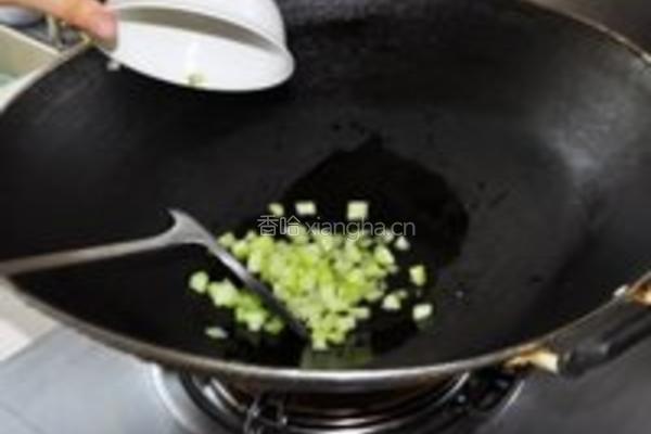 黄金南瓜羹盖浇素鱼翅的做法图解2