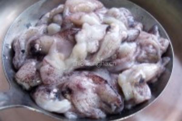 香菇酱拌乌鱼花凉粉的做法图解2