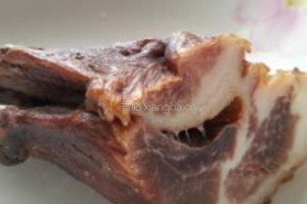 腊肉炒蒜苗的做法图解1