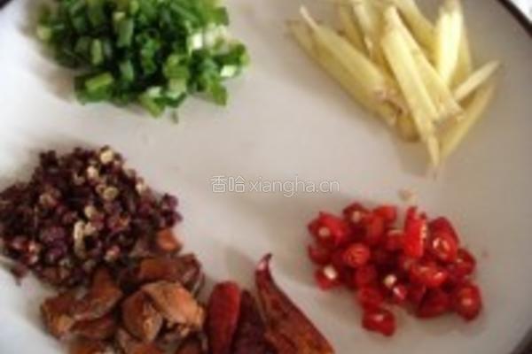 少油水煮鱼的做法图解2