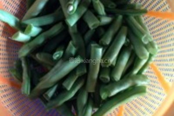 干扁四季豆的做法图解2