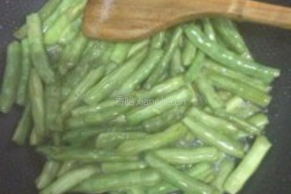 干扁四季豆的做法图解3