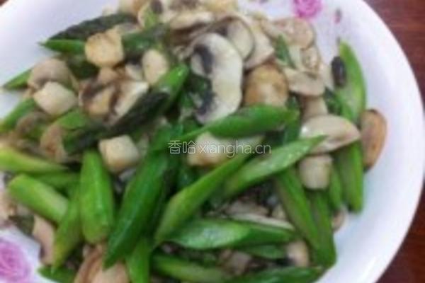 芦笋口蘑炒鲜贝的做法图解3