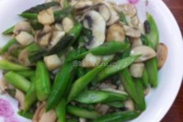 芦笋口蘑炒鲜贝的做法图解4