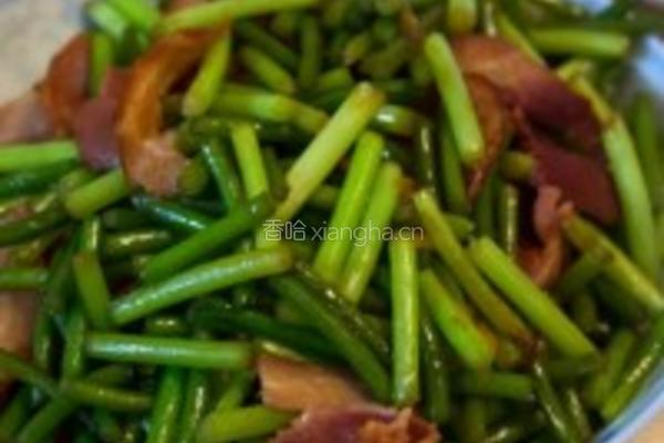 培根炒蒜苗的做法图解3