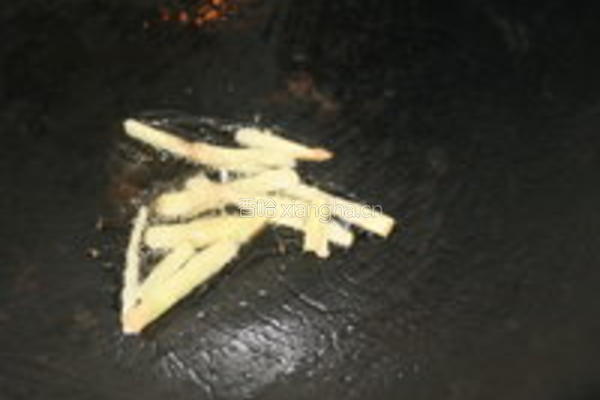 口蘑扒西兰花的做法图解3