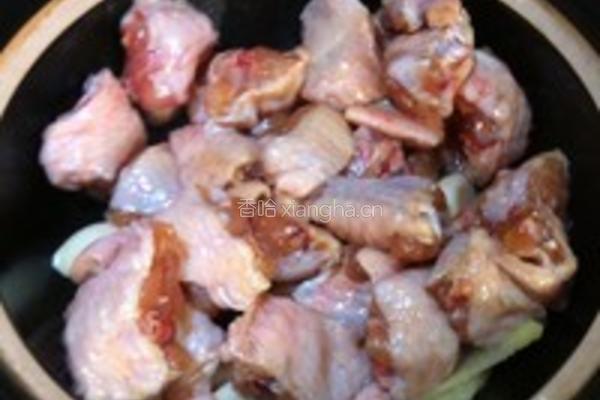 鸡翅炖蘑菇的做法图解4