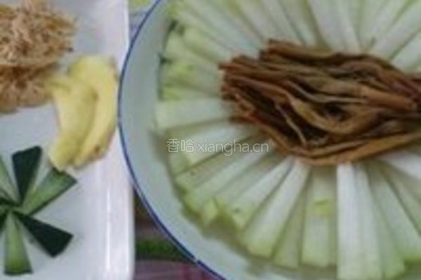 黄花菜炒冬瓜的做法图解6