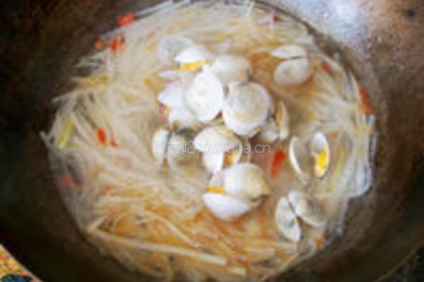 蛤蜊烩银丝的做法图解8