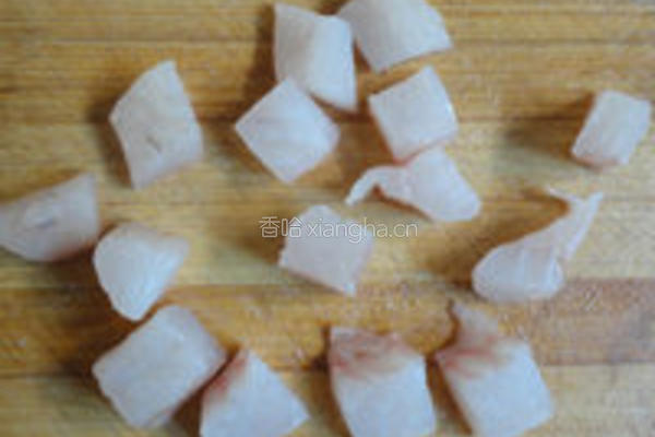 杏鲍菇爆鲈鱼的做法图解7