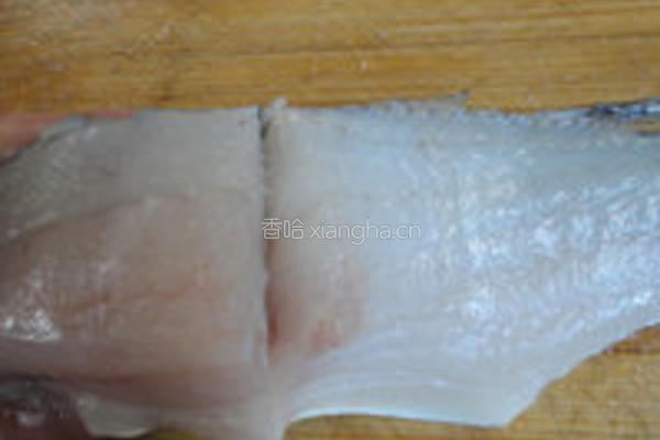 杏鲍菇爆鲈鱼的做法图解4