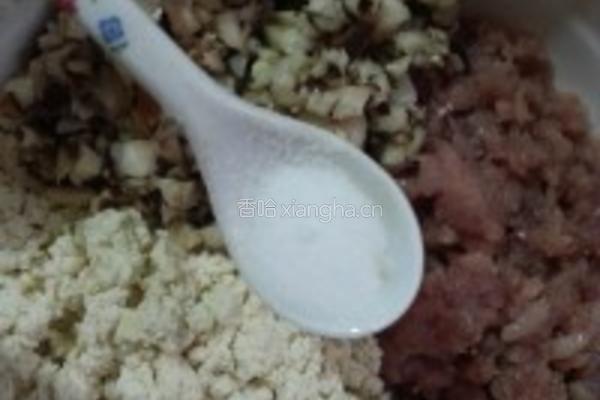 竹荪包豆腐的做法图解3