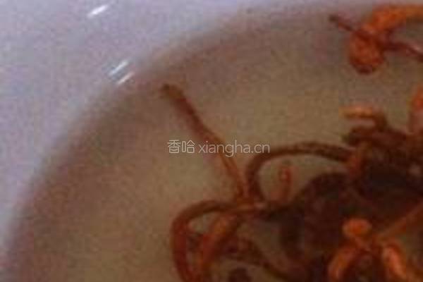 虫草椰子母鸡汤的做法图解2