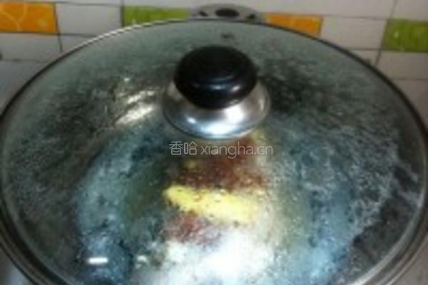 酸梅蒸鲈鱼的做法图解5