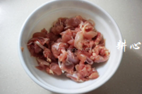竹荪鸡肉煲的做法图解2