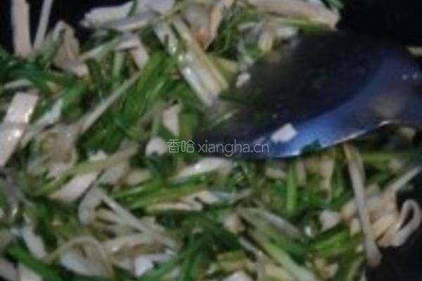 水芹菜炒豆干的做法图解5